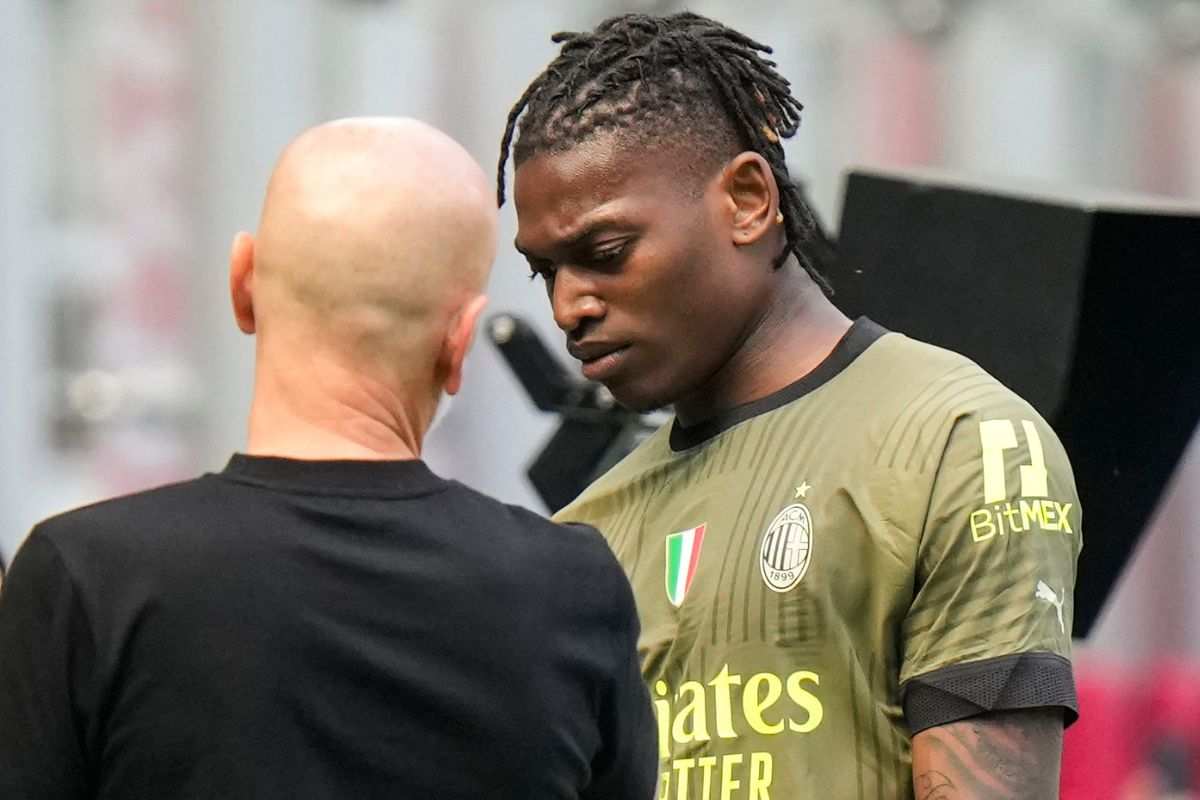 Brutte notizie in casa Milan: Leao salta il derby