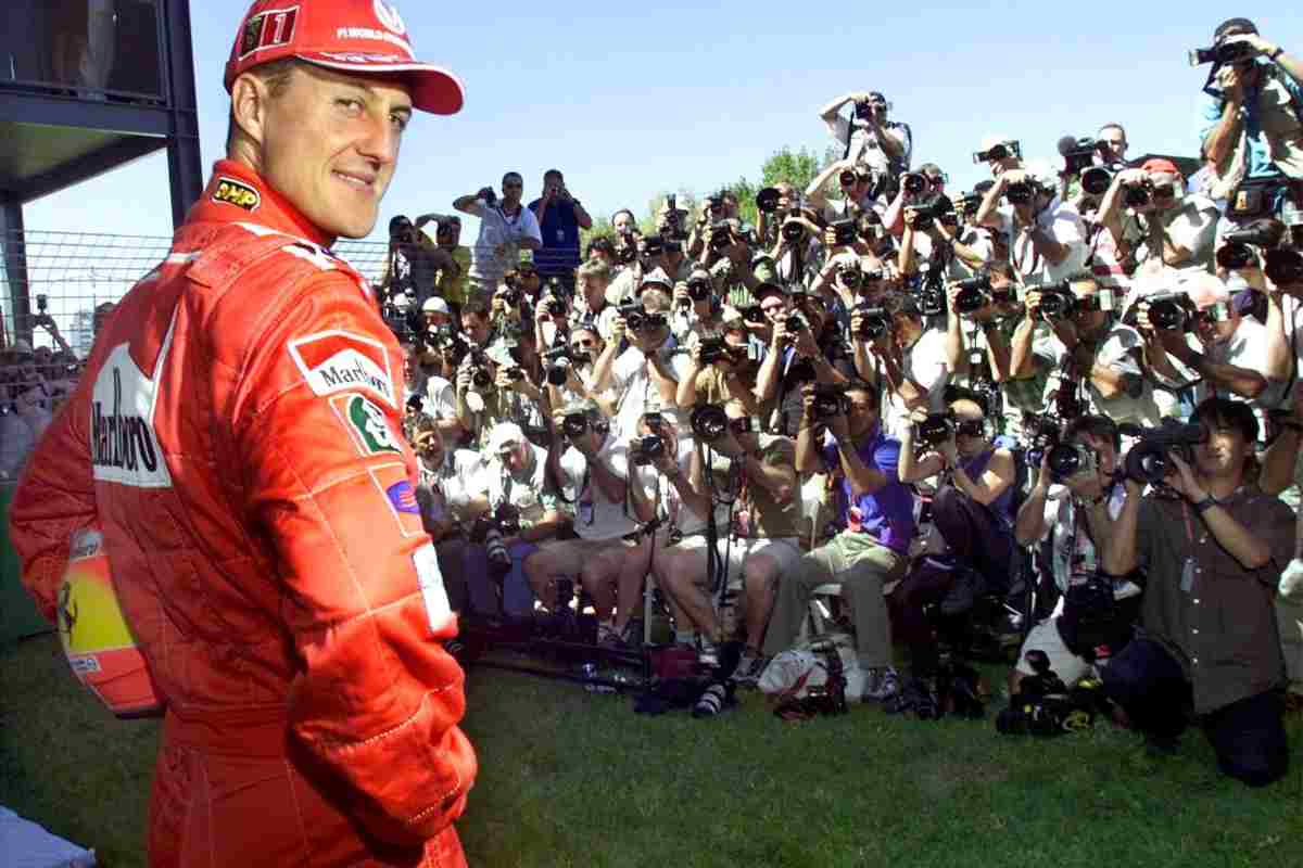 Rivelazione choc su Schumacher: "Si siede a tavola"