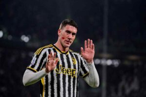 vlahovic lascia la juventus