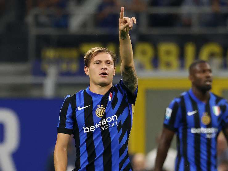 Barella indica i tifosi dell'Inter